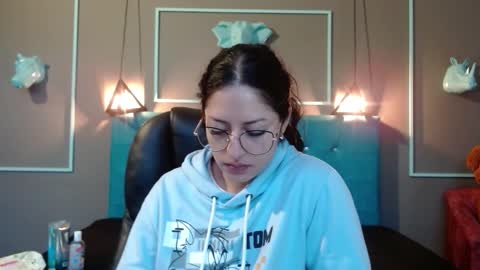 Snapshot of sofia_white3 chatting on 09.11.25 Sofa online show from 09.11.25