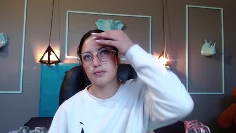 Snapshot of sofia_white3 chatting on 10.10.25 Sofa online show from 10.10.25