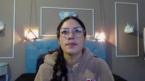 Snapshot of sofia_white3 chatting on 11.06.25 Sofa online show from 11.06.25