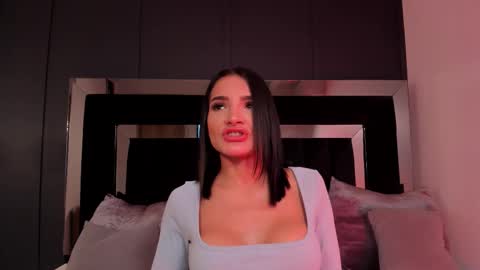 Snapshot of sofiaa_brown_ chatting on 10.15.25 Sofia online show from 10.15.25