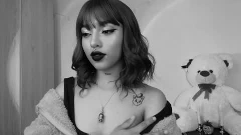 Snapshot of sofiaafoxx chatting on 02.25.25 Sofia online show from 02.25.25