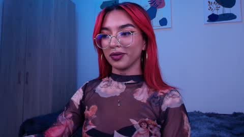 Snapshot of sofiaafoxx chatting on 09.20.25 Sofia online show from 09.20.25