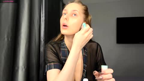 Hi My name is Sofia Welcome to my room Please thumbs up - its important online show from 02.25.26