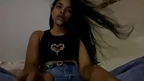 Danna Sofia online show from 02.25.25