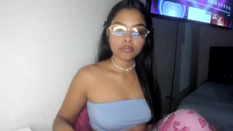 Danna Sofia online show from 10.25.25