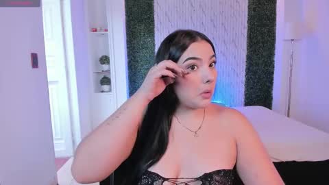 Sofia caramel online show from 11.24.25