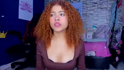 sofiacastillo01 online show from 01.18.25