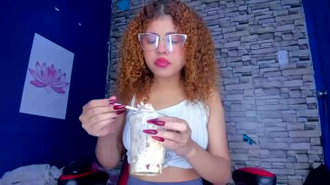 sofiacastillo01 online show from 02.11.25