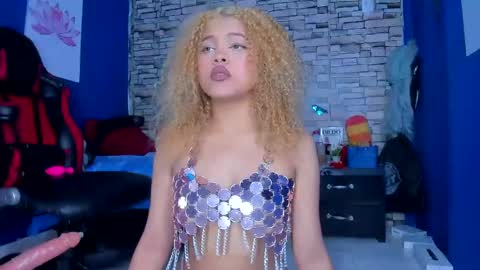 sofiacastillo01 online show from 02.23.25