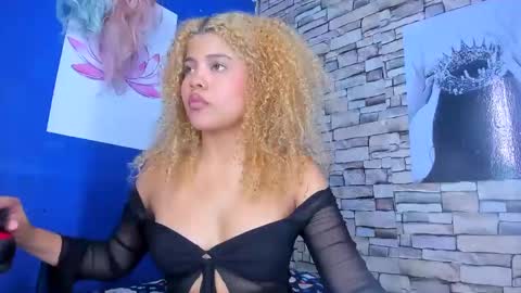 sofiacastillo01 online show from 03.10.25