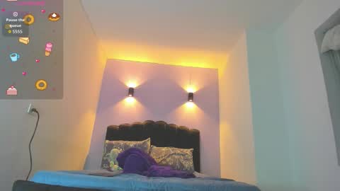 Sofia online show from 10.14.25