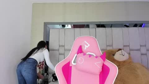 Sofia  online show from 02.21.25