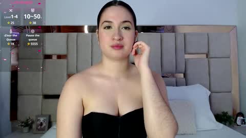 sofiaduque_26 online show from 02.23.25