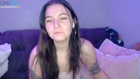 Snapshot of sofiafaerie chatting on 12.29.24 sofiafaerie online show from 12.29.24