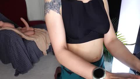 Sofia online show from 11.19.25