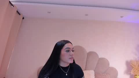 Snapshot of sofiagomez_1 chatting on 06.13.26 SOFI online show from 06.13.26