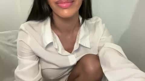 Snapshot of sofiakhanxo chatting on 09.27.25 Sofiiiiiia Baby online show from 09.27.25