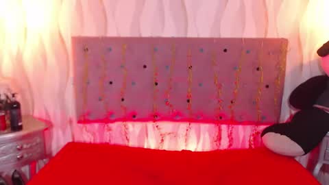 Snapshot of sofiakoltss chatting on 10.19.25 Sofi online show from 10.19.25