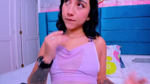 Snapshot of sofiamiiller chatting on 01.25.25 Sofia Miller  online show from 01.25.25