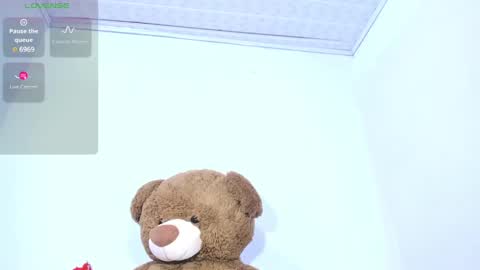 sofii milk online show from 12.26.24