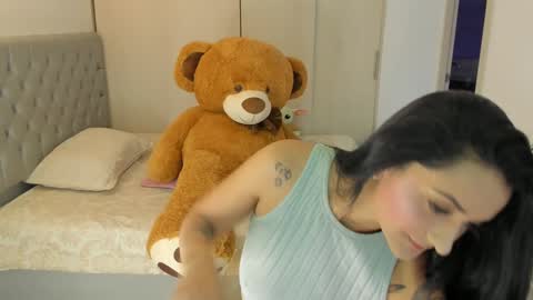 SOFIA independent model  online show from 01.03.25
