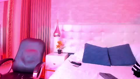 sofiathoompson online show from 06.21.26