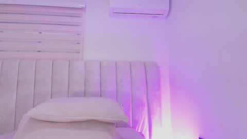 Sofia Velez  online show from 02.18.26