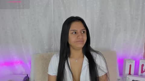 Danna Sofia online show from 01.14.25