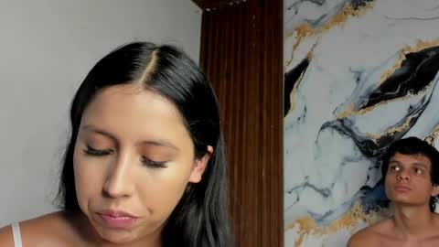 Sofia and Noah online show from 04.21.26