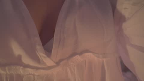 Snapshot of soficb chatting on 12.15.24 Sofi online show from 12.15.24