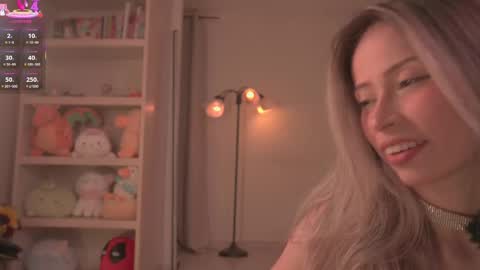 Snapshot of soficb chatting on 02.25.25 Sofi online show from 02.25.25