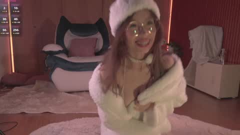 Snapshot of soficb chatting on 10.27.25 Sofi online show from 10.27.25