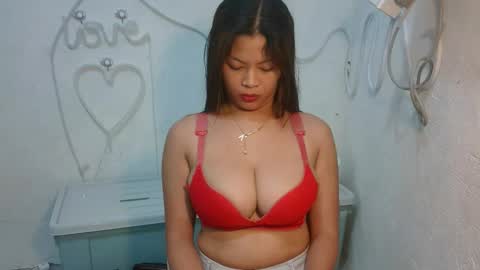 Snapshot of sofie_loorexx chatting on 04.25.26 sofie_loorexx online show from 04.25.26