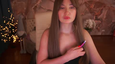 Snapshot of sofiebloom chatting on 12.03.24 Sofie online show from 12.03.24