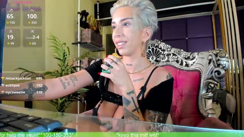 Snapshot of sofiequeen_ chatting on 03.12.25 IG bar bieroyal online show from 03.12.25