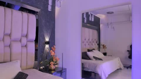  sofie  online show from 10.31.25