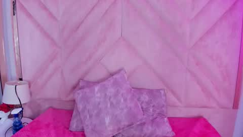 Snapshot of sofii_jones chatting on 10.08.25 sofii_jones online show from 10.08.25