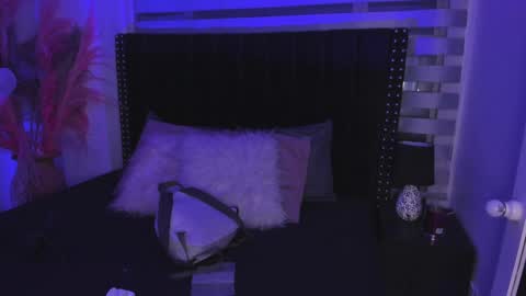 Sofia online show from 12.23.24