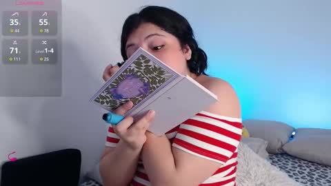 Snapshot of sofix_ chatting on 10.01.25 Lau online show from 10.01.25