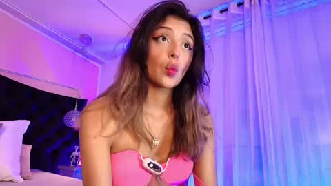 Snapshot of sofly_s chatting on 02.10.25 Sofi online show from 02.10.25