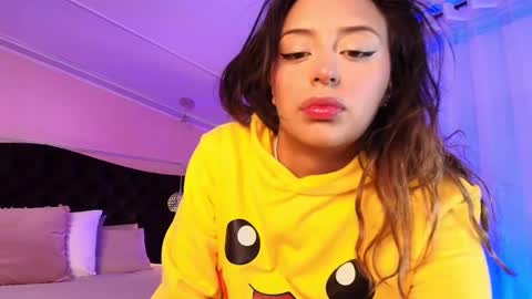 Snapshot of sofly_s chatting on 02.11.25 Sofi online show from 02.11.25