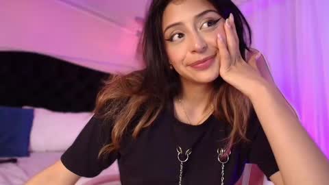 Snapshot of sofly_s chatting on 03.08.25 Sofi online show from 03.08.25