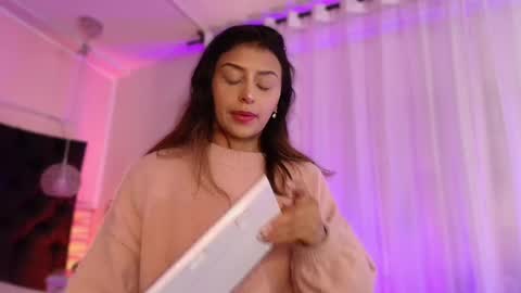 Snapshot of sofly_s chatting on 03.10.25 Sofi online show from 03.10.25