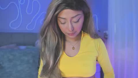 Snapshot of sofly_s chatting on 10.21.25 Sofi online show from 10.21.25