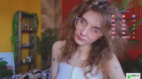 Snapshot of soft_animal chatting on 02.01.26 E online show from 02.01.26