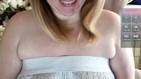 Snapshot of soft_body chatting on 05.22.26 Hi Im Sofia online show from 05.22.26