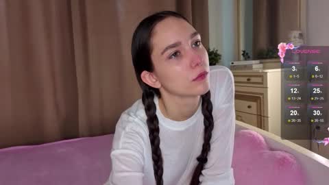 Elly online show from 10.19.25