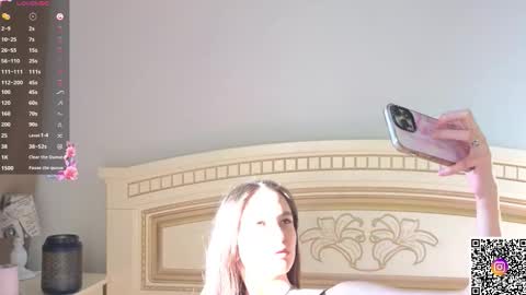 Elly online show from 11.03.25