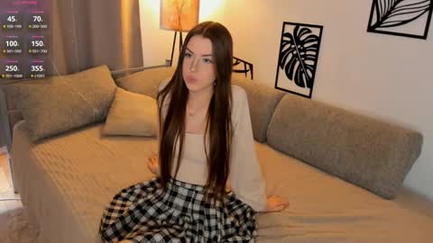Snapshot of softrebel chatting on 10.18.25 sofia online show from 10.18.25