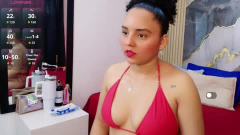 Sol Latiana online show from 05.26.26